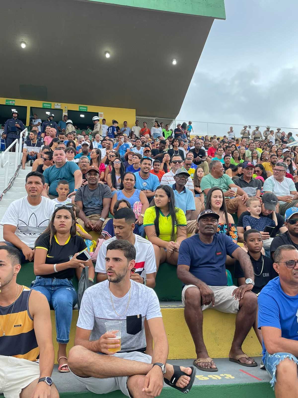 Camacã: Estádio Ribeirão recebe um grande público e o Itabuna vence o Bahia por 4x1